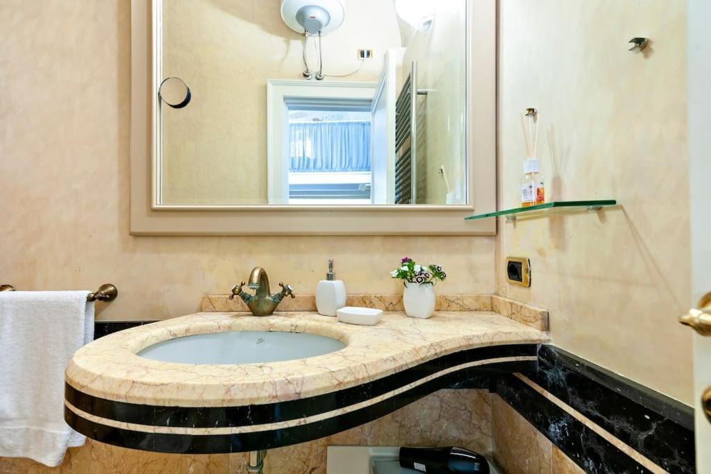 Casa Vacanze De Mari Лече Екстериор снимка